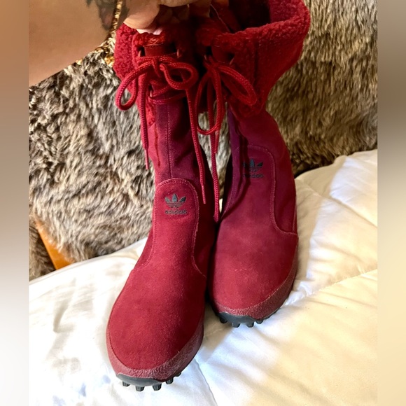 👑✅PRICE FIRM✅NO OFFERS👑RARE Adidas Burgundy Sports Boots - Picture 4 of 15